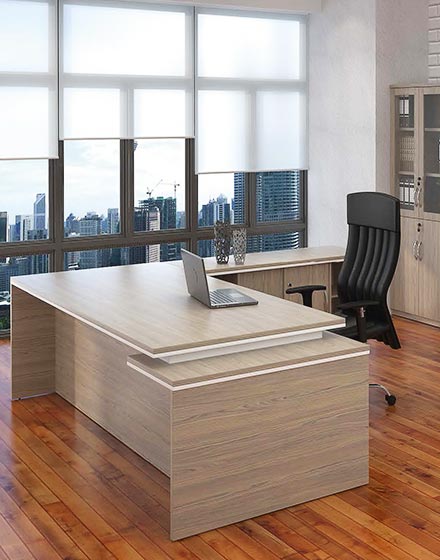 Marshal320 ™ Director Series Desk