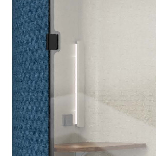 Flexibay Pod M1 vertical 4000 K strip light beside the desk